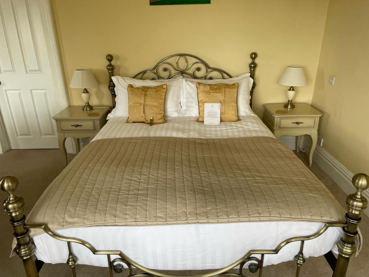 เดอะ เพนรอลต์ Hotel อาเบอร์พอร์ธ ภายนอก รูปภาพ
